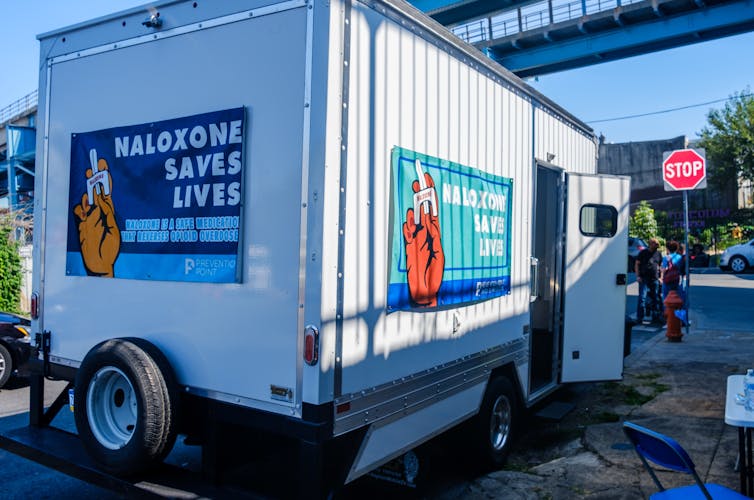 The mobile unit visits Philadelphia neighborhoods that have high rates of fatal and nonfatal drug overdoses. Jeff Fusco/The Conversation US, CC BY-NC-ND